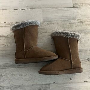 Bearpaw Boots Size 7